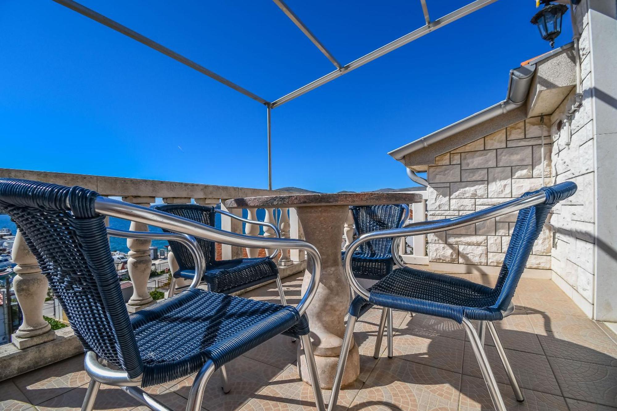 Apartments Anna Trogir Extérieur photo