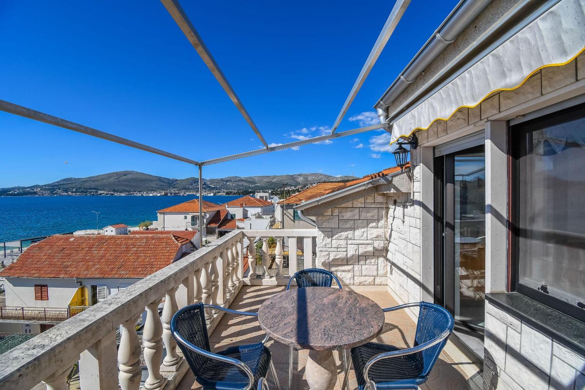 Apartments Anna Trogir Extérieur photo
