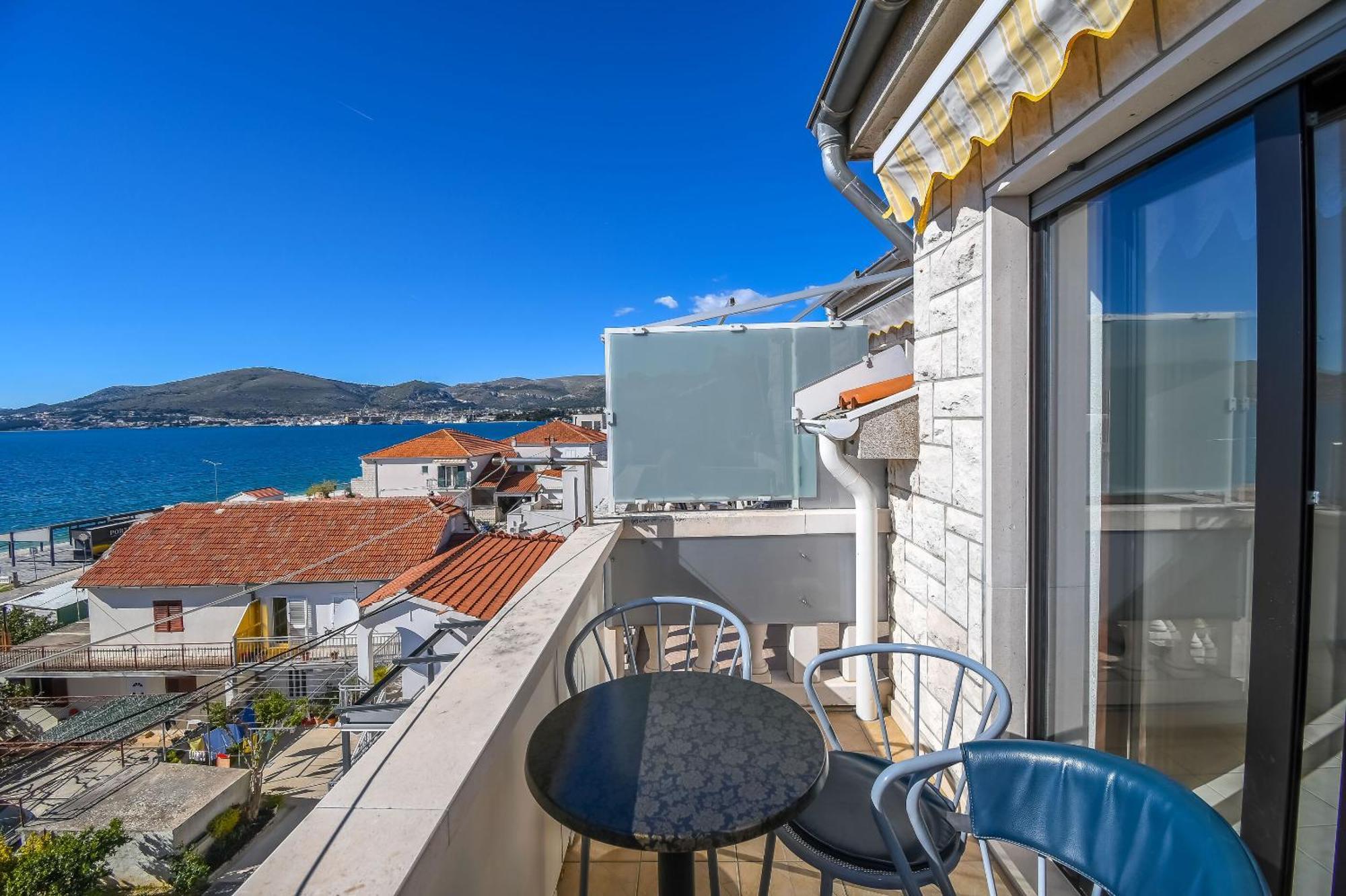 Apartments Anna Trogir Extérieur photo